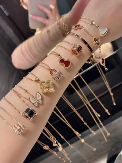High-end jewelry gives outfits a soul.