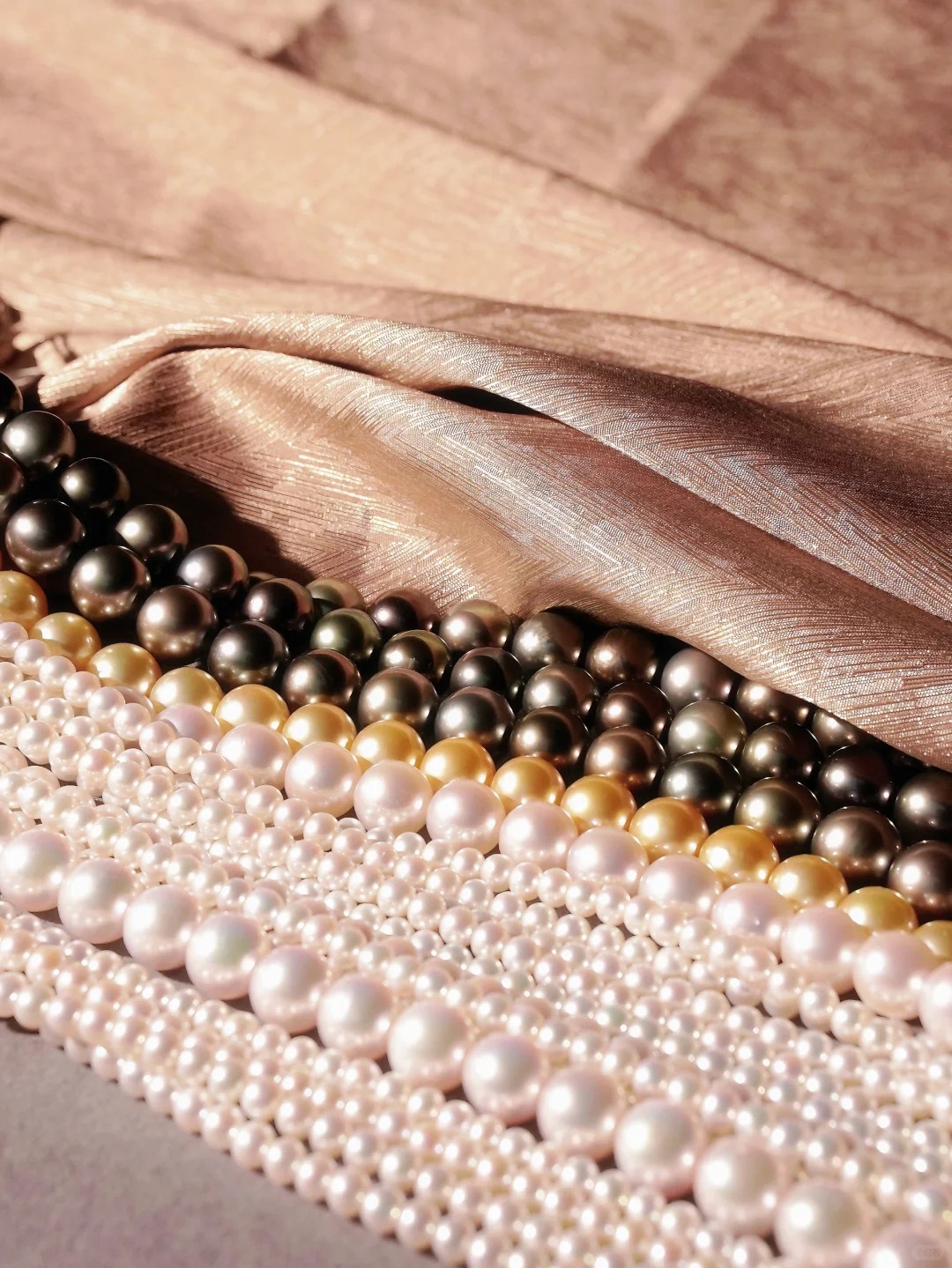 Develop a Sense of Nobility”I Wearing pearls really brings good luck to oneself - Company News - 1